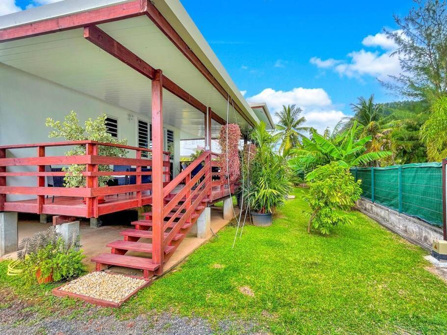 Free Canoes King Bed - Fare Mihiau Villa Moorea Exterior photo